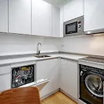 Apartamento Moderno En Barrio Salamanca By Exyca
