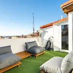 Atico Con Terraza En Lavapies Alquiler Temporal