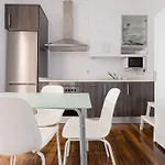 Flat Next To The Paseo Del Prado With Balcony - A5
