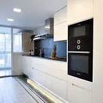 Apartamento Con Piscina Y Garaje En Pozuelo