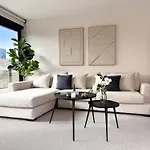 Apartamento Con Piscina Y Garaje En Pozuelo
