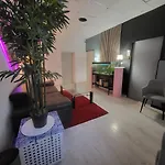 Espectaculo De Habitacion En Opera