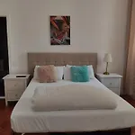 Grand Via House