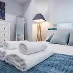 Modern Flat In The City Center - Madrid Seg