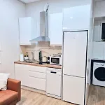 Acogedor Apartamento En Atocha By Bebalmy