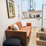 Acogedor Apartamento En Atocha By Bebalmy