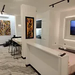 Bs6 Luxury Plaza Mayor