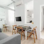 Charming Circo Price II