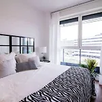 Business Apartament, Torre Australis