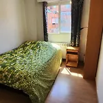 Coliving, Habitacion Privada, Comoda Y Sencilla