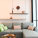 Coqueto Y Acogedor Apartamento Temporal Con Estilo En Madrid Fov16