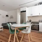 Modern Cozy-2Bedrooms 1Bathroom-Delicias