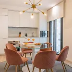 Stylish City Center Retreat For 4 Explore Madrid From Espoz Y Mina