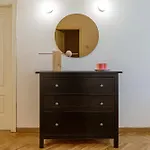 Cute 1 Bedroom Apartment With A Balcony