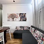 Comfy Apt For 9 In Las Ventas