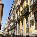 Nice And Cozy Apartment Lavapies