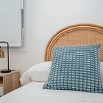 Modern And Cozy-3 Bedrooms 1 Bathroom-Delicias