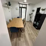 Apartamento Recien Reformado Con 5 Habitaciones Y 3 Banos