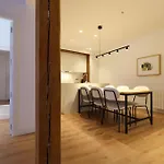 Reina Sofia Suite II
