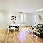 Dplace To Be - Luxury Apartment In Historic Center