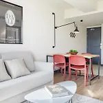 Sonder Malasana