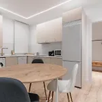 Modern Stylish-3Bedrooms 1Bathroom-Chamberi