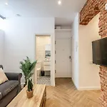 Urban Tranquility In Madrid - Ideal For Couples