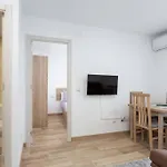 Apartamento Elegante Villa Verde 1B