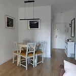 Apartamento Moderno Con Oficina Y Balcon