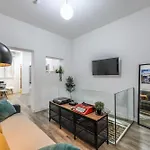 Unique Flat La Latina * Billiard & Darts