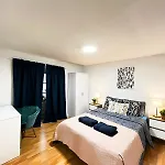 Madrid Rooms - Callao Ch