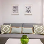For You Rentals Apartamento Temporal Moderno En Acacias Con Excelente Ubicacion En El Centro De Madrid Pes57