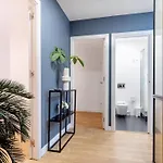 3 Bedrooms 2 Bathrooms Furnished - Salamanca - Stylish - Mintystay