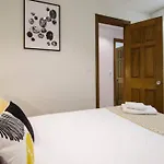 Personalized And Modern- 2 Bd 1Bth- Opera