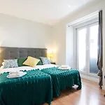 Personalized And Modern- 2 Bd 1Bth- Opera