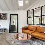 1 Bedroom 1 Bathroom Furnished - Sol - Bright Penthouse - Mintystay
