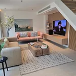 Luxury 3Bdr Central Location