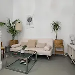 White Urban Vibes