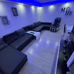 Habitaciones Privadas Calle Riojanos