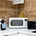 Cuatro Caminos Apartment