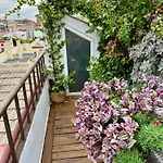 Excellent Apartment Penthouse In The Center Madrid