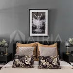 Designer Apartment 4