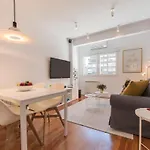Madrid Total Access 3 Bedroom 2 Bath Apt 6 Persons