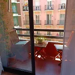 Apartamento Reformado Y Luminoso En Chamberi, Madrid