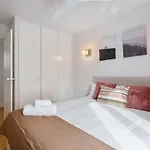 Nice And Bright Apartment In Puerta Del Angel - Cabello