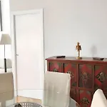 Elegant Apartment In The Heart Of Madrid 100M² With Parking