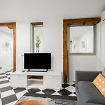 2 Bedrooms 1 Bathroom Furnished - Lavapies - Bright Modern - Mintystay