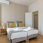 3 Bedrooms 3 Bathrooms Furnished - Salamanca - Modern And Bright - Mintystay