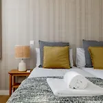 3 Bedrooms 3 Bathrooms Furnished - Salamanca - Modern And Bright - Mintystay