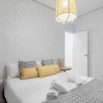 4 Bedrooms 2 Bathrooms Furnished - Salamanca - Refurbished - Mintystay